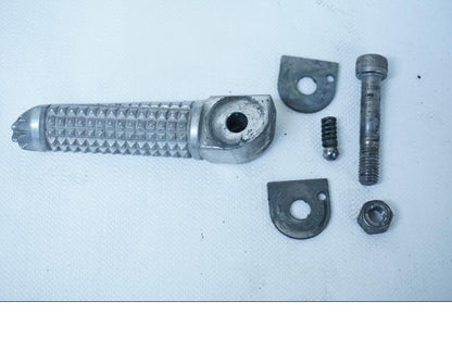 Framsidan på Fotpinne från en Yamaha YZF 1000 R -1997 motorcykel.