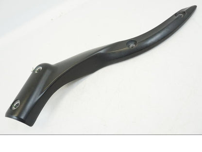 Vänster sida på Bakskärmstag från en Yamaha XV 1700 -2004 motorcykel.