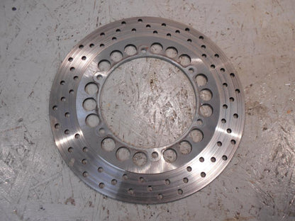 Baksidan på Bromsskiva från en Yamaha XV 1100 -1996 motorcykel.