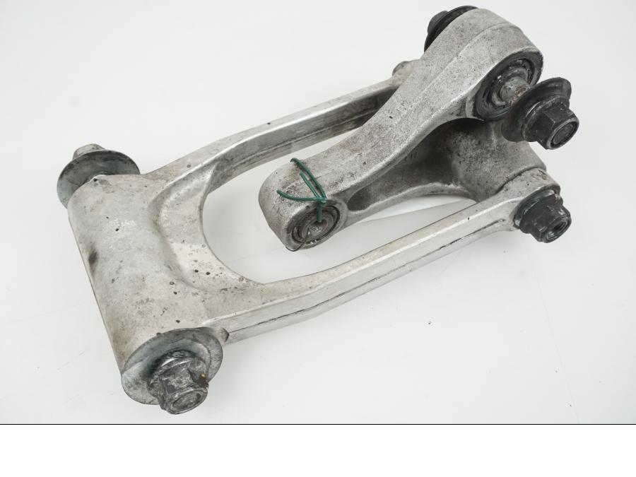 Höger sida på Stötdämparlänkage från en Suzuki GSX-R 1000 -2007 motorcykel.