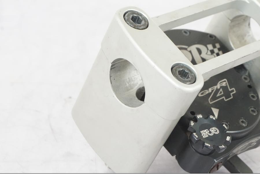 Höger sida på Styrdämpare från en BMW R 1200 GSA -2012 motorcykel.