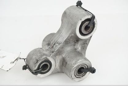 Framsidan på Stötdämparlänkage från en Yamaha XJ 900 -1997 motorcykel.