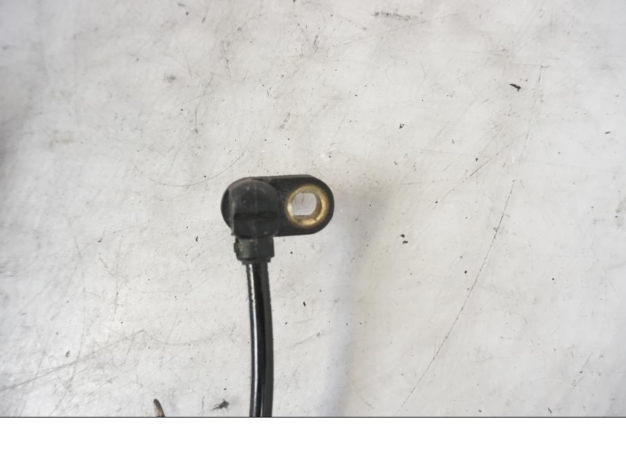 Vänster sida på ABS givare från en KTM 690 SMCR -2016 motorcykel.