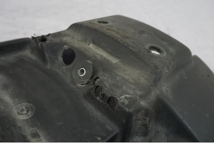 Vänster sida på Undertail från en BMW R 1150 GS -2002 motorcykel.