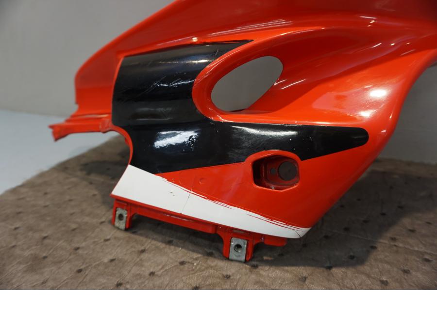 Baksidan på Toppkåpa från en Honda NSR 125 -1998 motorcykel.