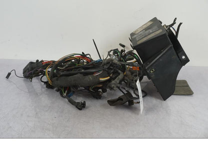 Framsidan på Kabelstam från en BMW R 1100 GS -1998 motorcykel.