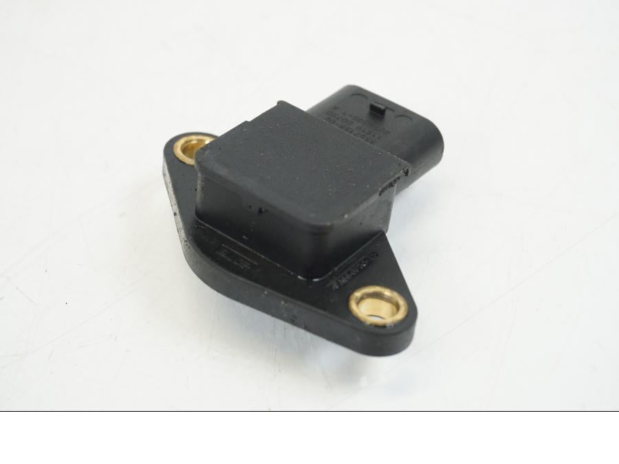 Snett nerifrån på Neutralgivare från en BMW R 1250 GS -2019 motorcykel.