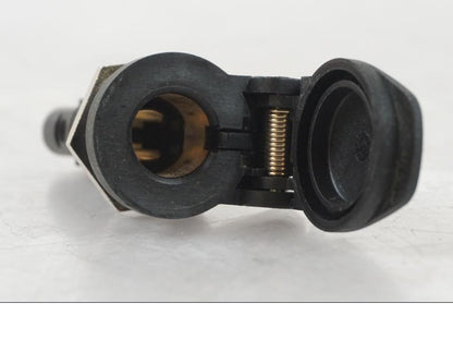 Höger sida på El uttag 12 V från en BMW R 1250 GS -2021 motorcykel.