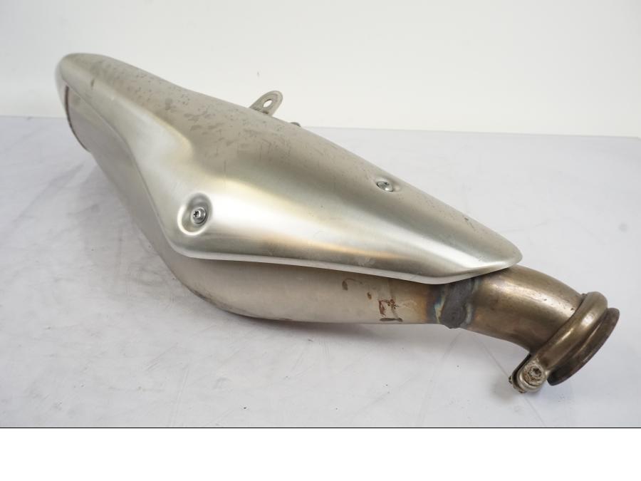 Baksidan på Avgassystem från en KTM 790 Duke -2019 motorcykel.