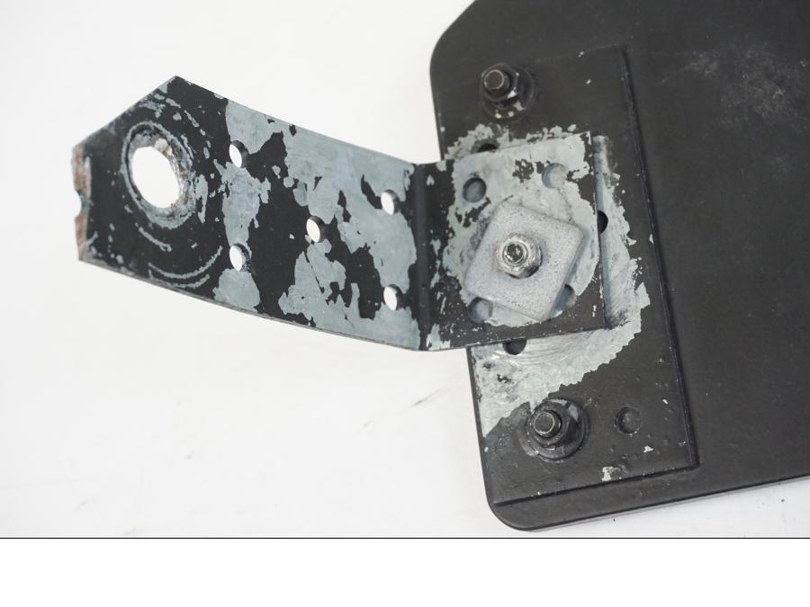 Snett nerifrån på Skylthållare från en Kawasaki VN 1500 Mean Streak -2002 motorcykel.