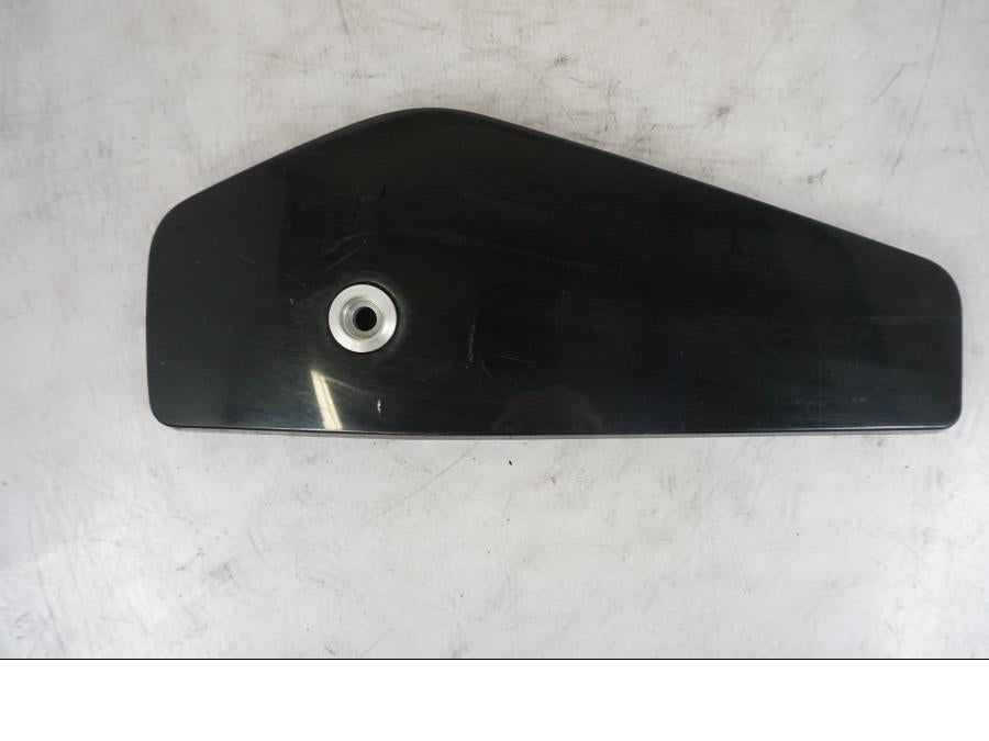 Framsidan på Kylarvinge från en KTM 690 Duke -2014 motorcykel.