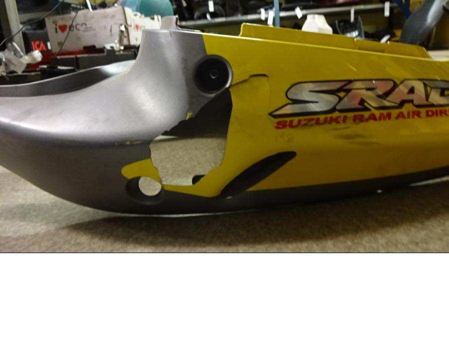 Baksidan på Bakvinge från en Suzuki TL 1000 R -1999 motorcykel.