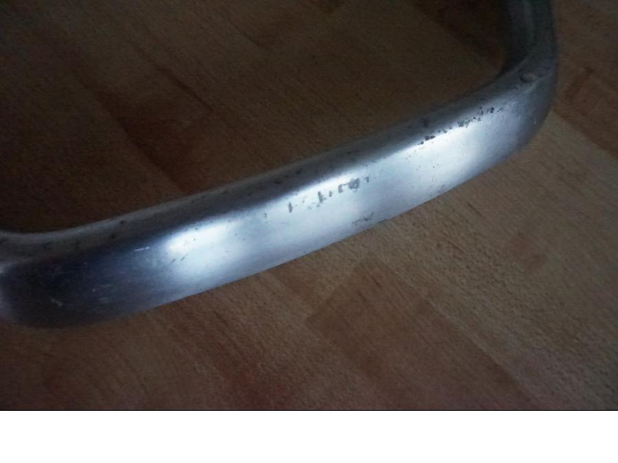 Höger sida på Passagerarhandtag från en Yamaha XJ 900 -1990 motorcykel.