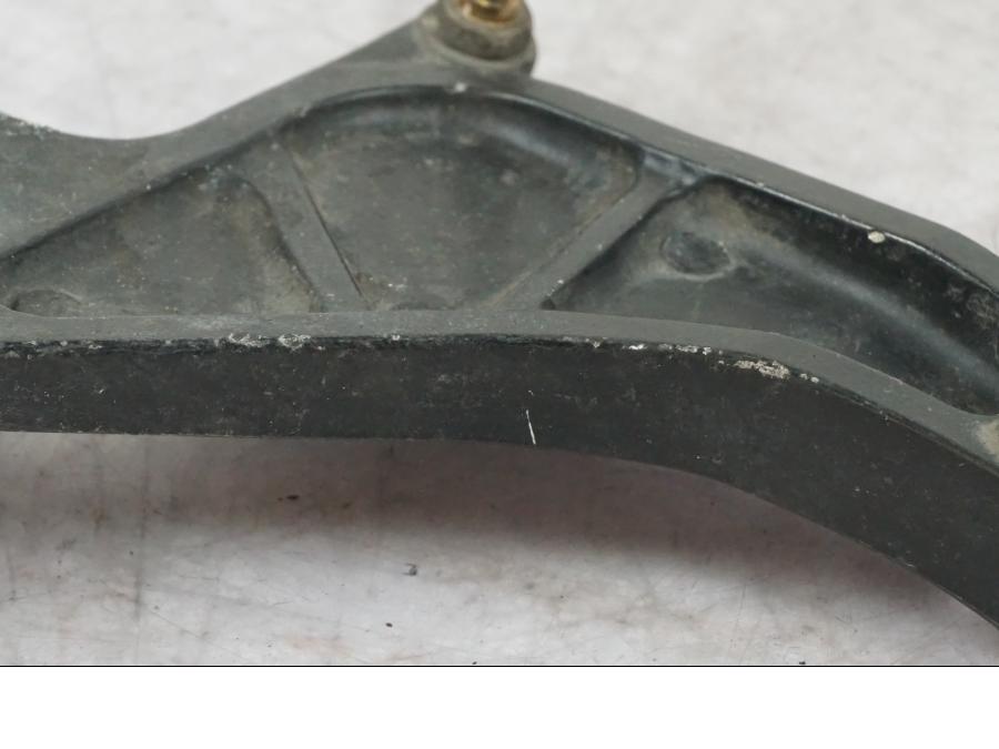 Höger sida på Bromsoksfäste från en Honda ST 1100 -1990 motorcykel.