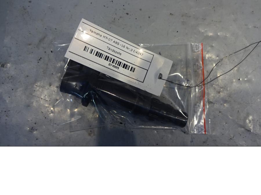 Framsidan på Tändspole från en Yamaha MT-07 -2016 motorcykel.