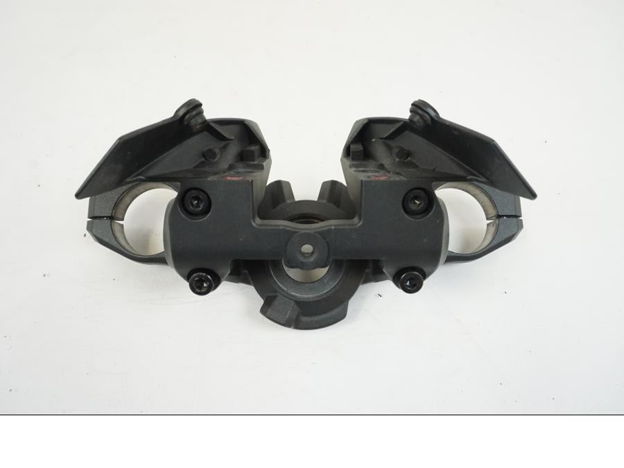 Framsidan på Gaffelkrona från en Kawasaki Z 1000 -2017 motorcykel.