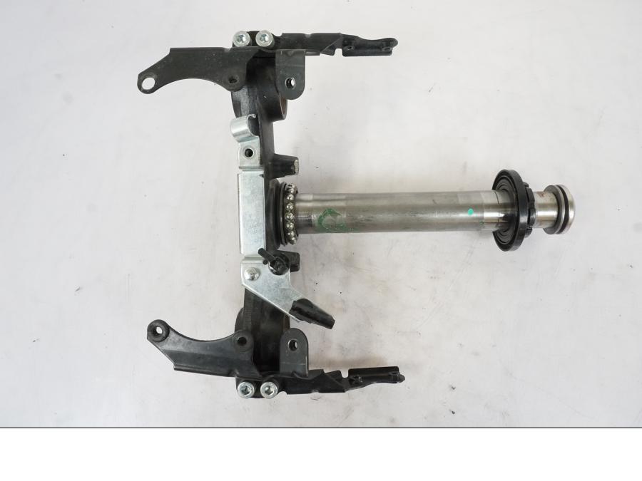 Baksidan på Gaffelkrona från en Kawasaki ER-6N -2012 motorcykel.