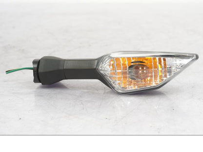 Baksidan på Blinkers från en Kawasaki Z 900 -2018 motorcykel.