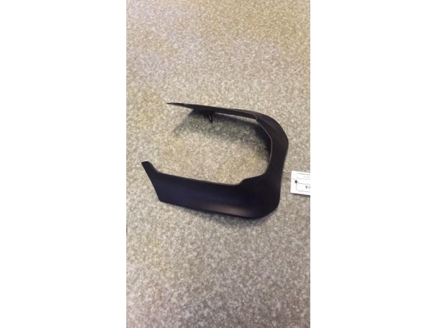 Framsidan på Bensintankskåpa från en Ducati Scrambler 800 -2016 motorcykel.