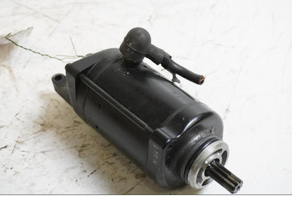 Framsidan på Startmotor från en Suzuki GSX-R 1100 -1992 motorcykel.