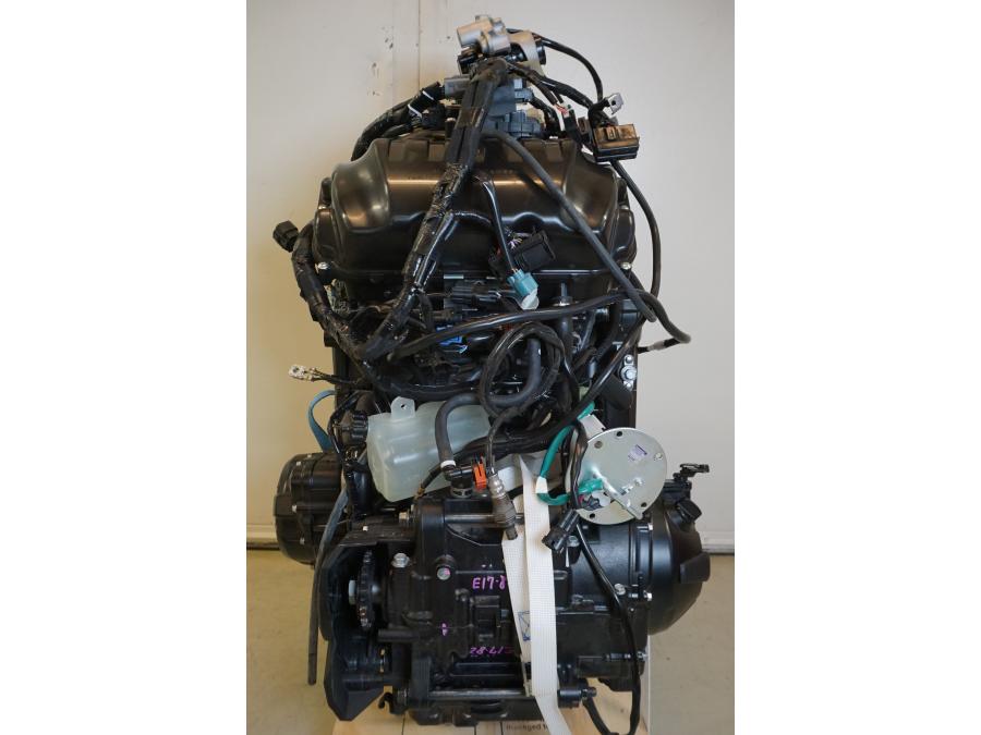 Extrabild6 på Motorpaket från en Kawasaki Z 900 -2021 motorcykel.