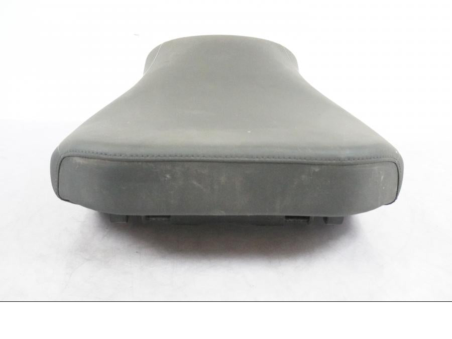 Vänster sida på Sadel från en BMW R 1250 GSA -2021 motorcykel.