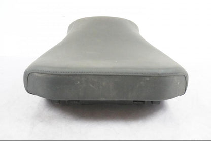 Vänster sida på Sadel från en BMW R 1250 GSA -2021 motorcykel.