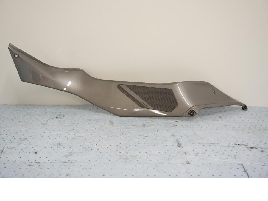 Framsidan på Bensintankskåpa från en Kawasaki Ninja H2 -2019 motorcykel.