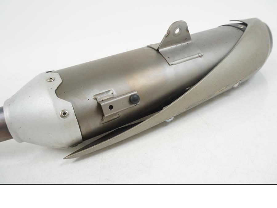 Baksidan på Ljuddämpare från en Yamaha YZF 1000 R1 -2006 motorcykel.