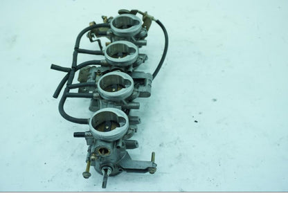 Snett nerifrån på Spjällhus från en Kawasaki ZX-6R -2004 motorcykel.