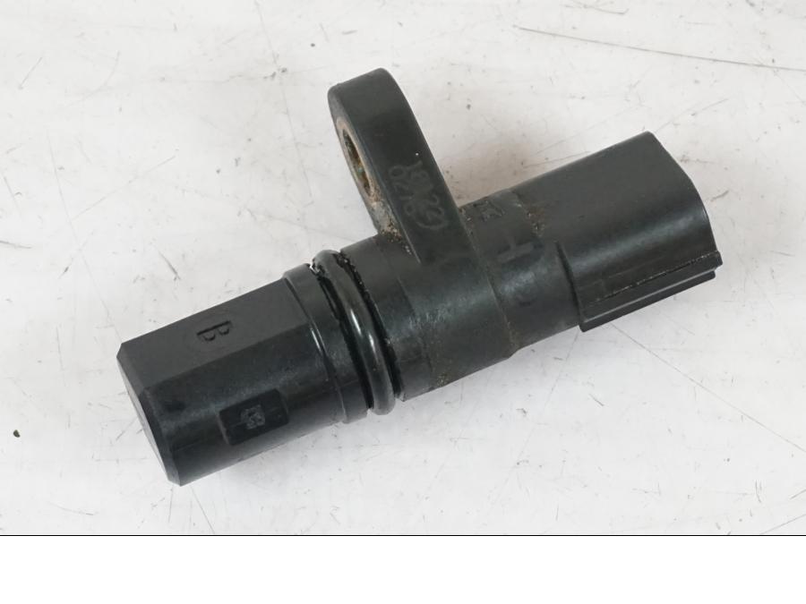 Framsidan på Växellådsgivare från en Kawasaki Z 900 -2019 motorcykel.