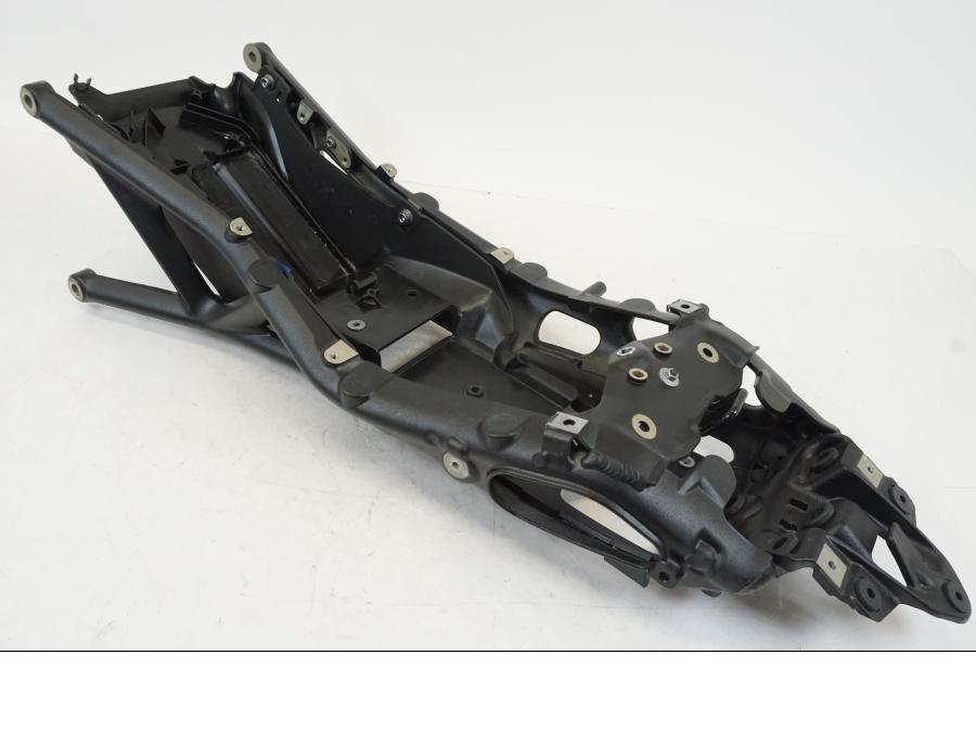 Framsidan på Bakram från en Triumph Speed Triple -2021 motorcykel.