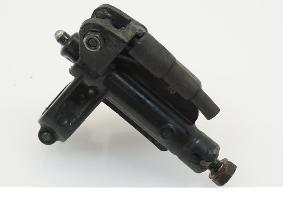 Vänster sida på Bromshuvudcylinder från en Yamaha WR 125 -2010 motorcykel.