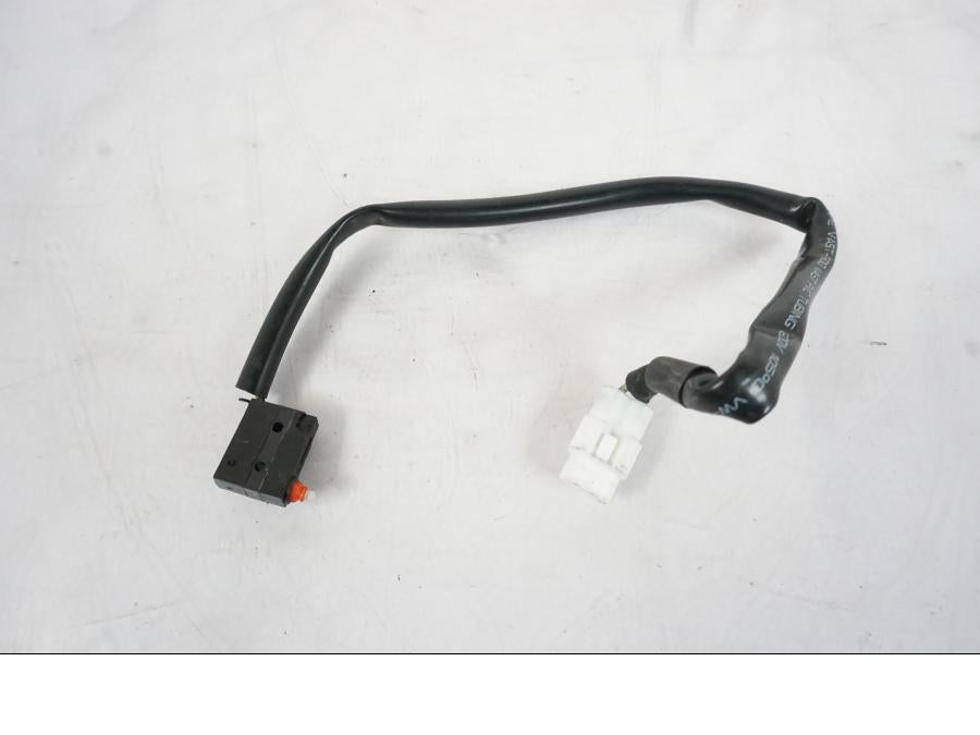 Framsidan på Kopplingskontakt från en KTM 790 Duke -2019 motorcykel.