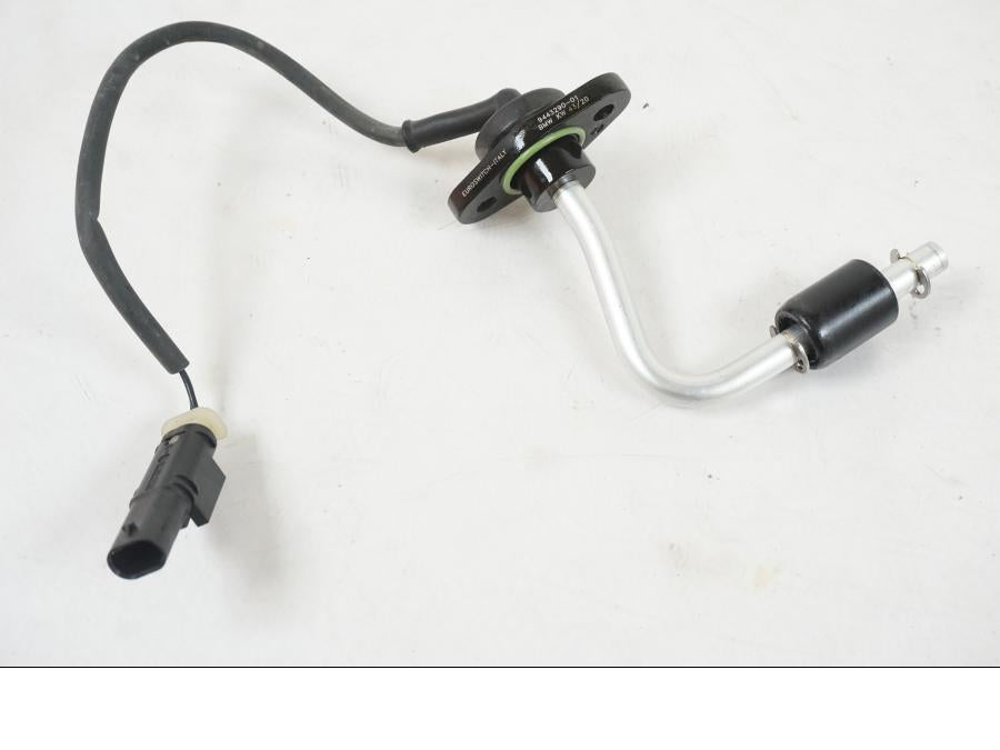 Framsidan på Oljenivågivare från en BMW R 1250 GS -2021 motorcykel.