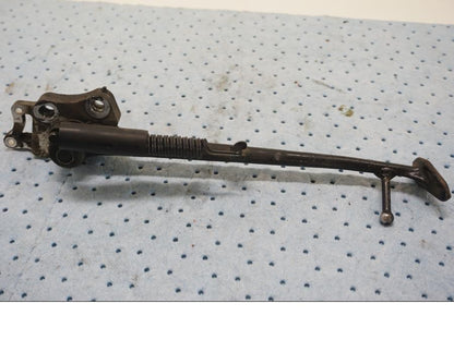 Framsidan på Sidostöd från en Yamaha YZF 1000 R1 -2003 motorcykel.