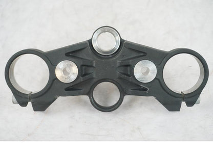 Framsidan på Gaffelkrona från en Yamaha MT 125 -2017 motorcykel.