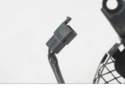 Baksidan på Vattenkylfläkt från en Suzuki SV 650 S -2005 motorcykel.