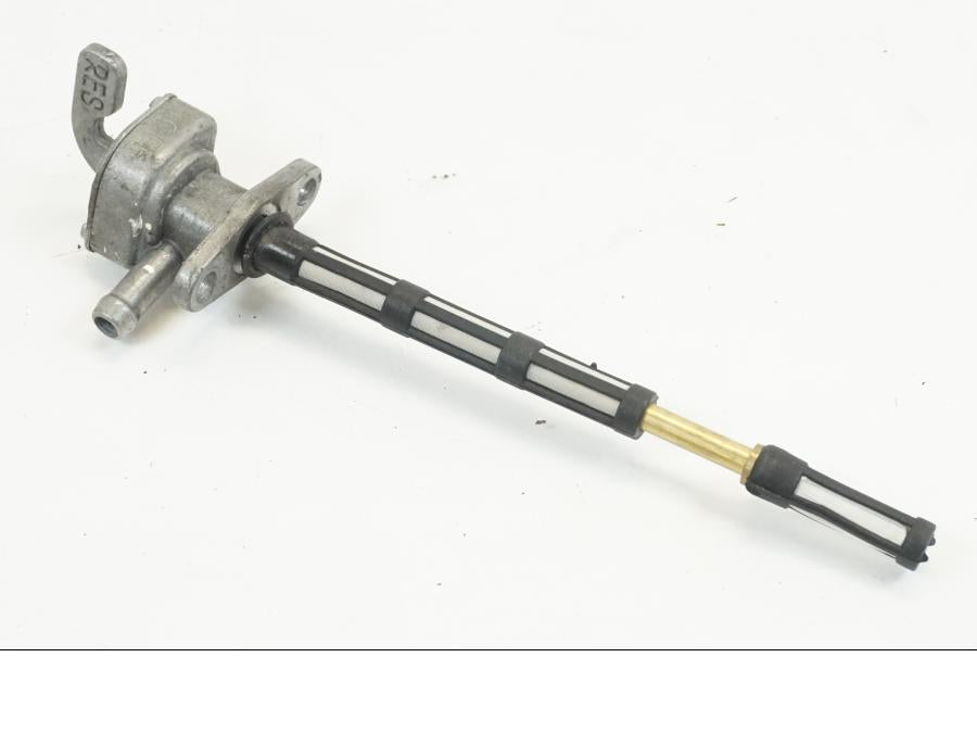 Framsidan på Bensinkran från en KTM 625 SMC -2005 motorcykel.