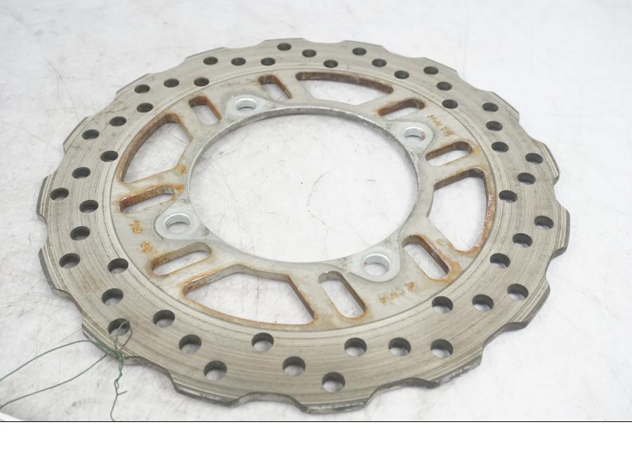 Framsidan på Bromsskiva från en Kawasaki Z 900 -2017 motorcykel.