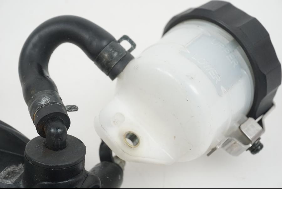 Extrabild3 på Bromshuvudcylinder från en Suzuki GSX-R 750 -2009 motorcykel.