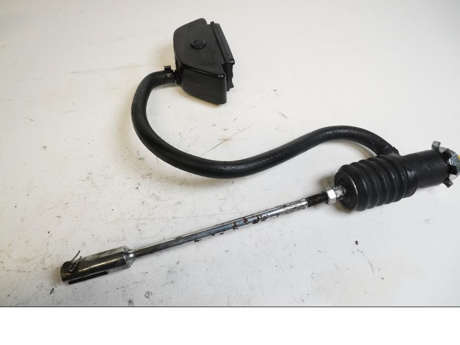 Framsidan på Bromshuvudcylinder från en H-D Softail Custom FXSTC -1987 motorcykel.