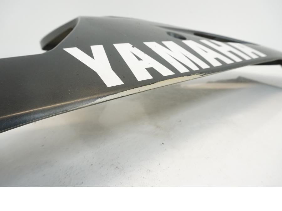 Vänster sida på Magkåpa från en Yamaha YZF R6 -2006 motorcykel.