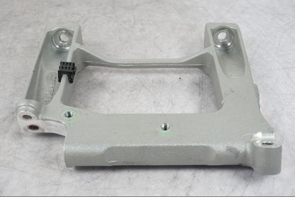 Höger sida på Ramdel från en Ducati Multistrada V4 -2024 motorcykel.