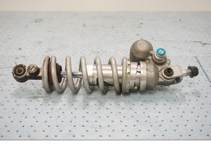 Framsidan på Stötdämpare från en Yamaha YZF 1000 R1 -2006 motorcykel.