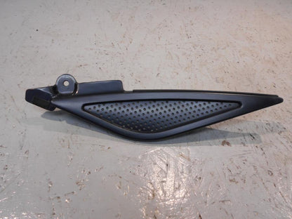 Framsidan på Sidopanel från en Yamaha TDM 850 -1999 motorcykel.