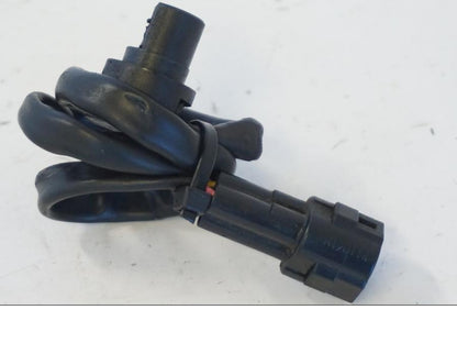 Vänster sida på Hastighetsgivare från en Kawasaki ER-6N -2012 motorcykel.