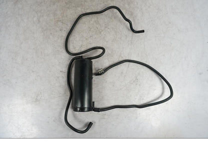 Framsidan på Bensintanksavluftare från en BMW S 1000 XR -2019 motorcykel.