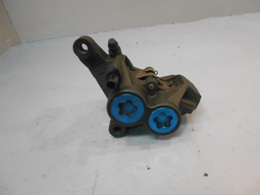 Framsidan på Bromsok från en Yamaha FZS 1000 -2002 motorcykel.