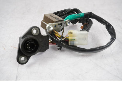 Baksidan på Tändpickup från en KTM 125 Duke -2017 motorcykel.